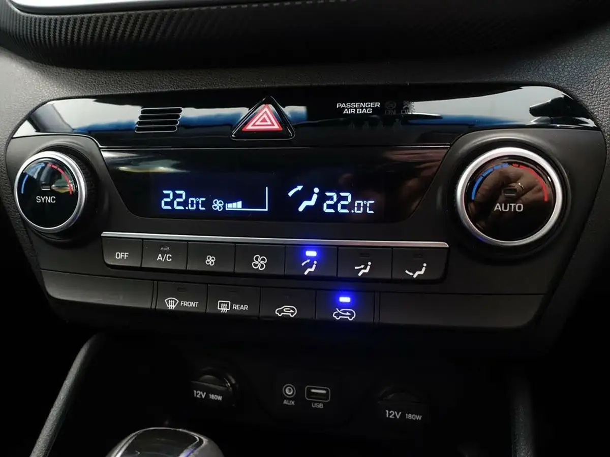 2019-hyundai-tucson-16-t-gdi-se-nav-dct-big-22