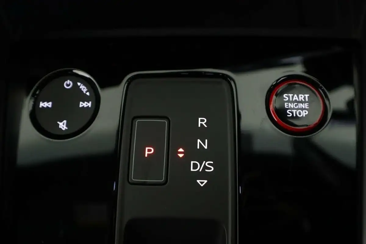 2022-audi-s3-20-tfsi-sportback-5d-big-19