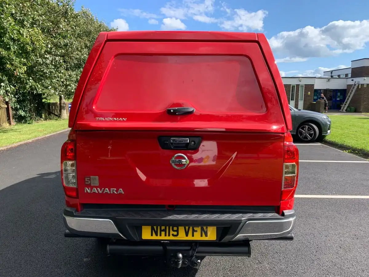 2019-nissan-navara-23dci-tt-tekna-8-navileather-auto-big-5