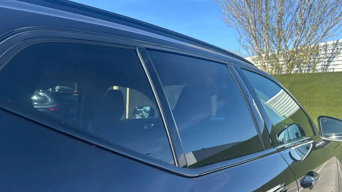 2022-volvo-xc40-e-twin-recharge-plus-big-22