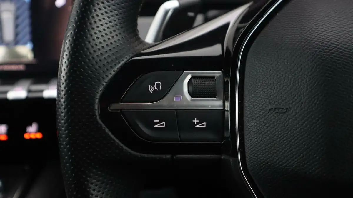 2021-peugeot-508-12-puretech-gt-big-23