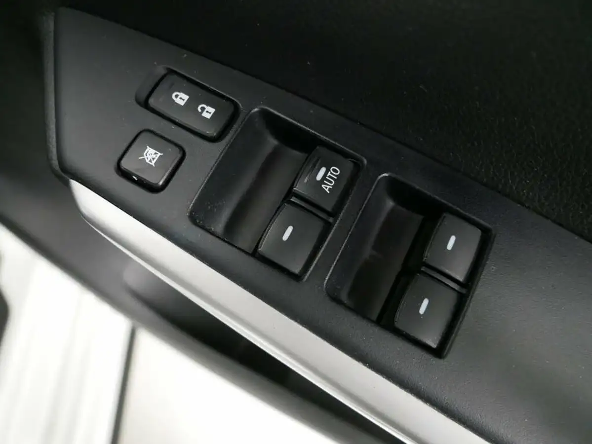 2019-mitsubishi-shogun-sport-24di-d-sport-big-38