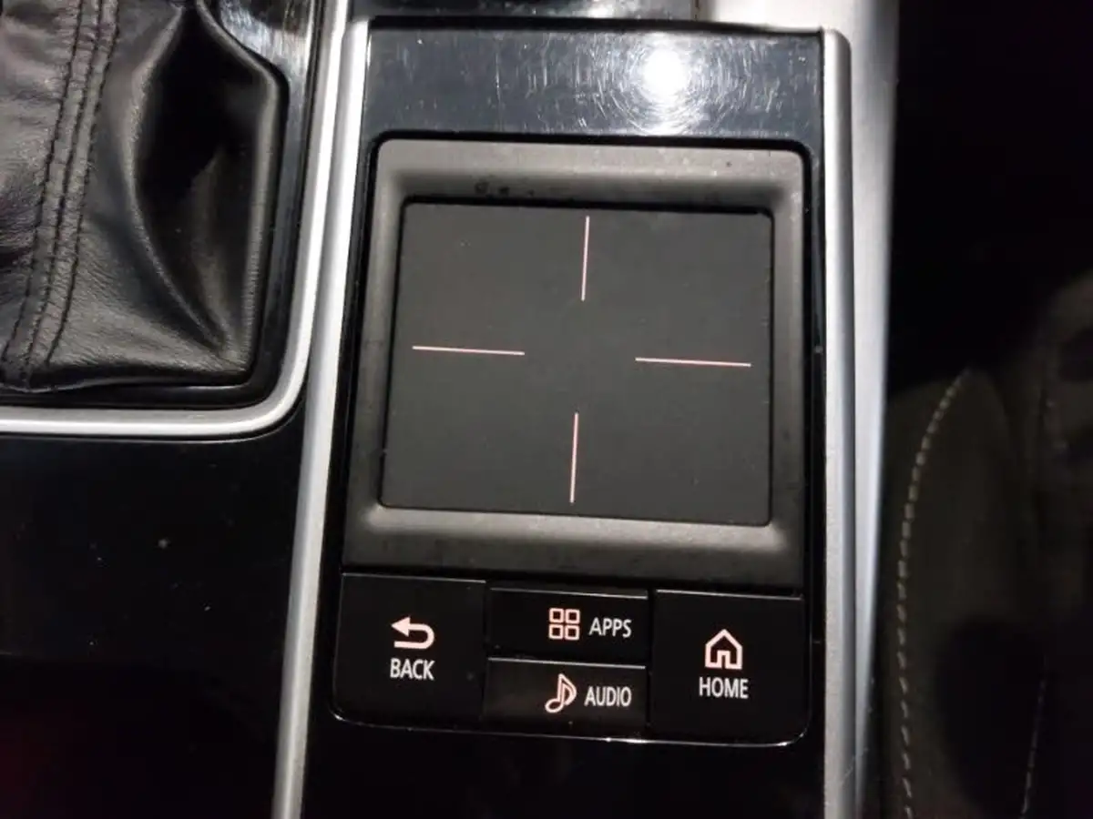 2018-mitsubishi-eclipse-cross-15-3-auto-big-17