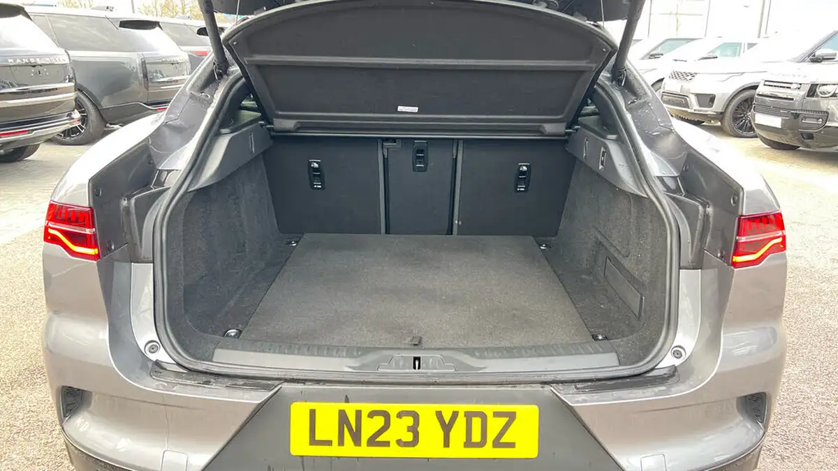 2023-jaguar-i-pace-ev400-r-dynamic-hse-black-big-15
