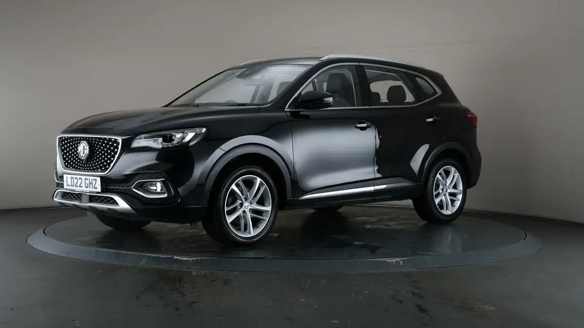 2022-mg-hs-15t-gdi-exclusive-162ps-big-35