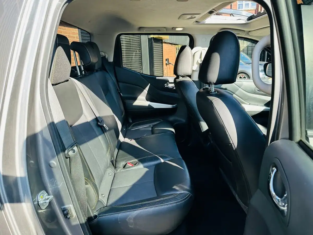 2019-nissan-navara-23dci-tt-n-guard-8-navileathersunroof-auto-big-59