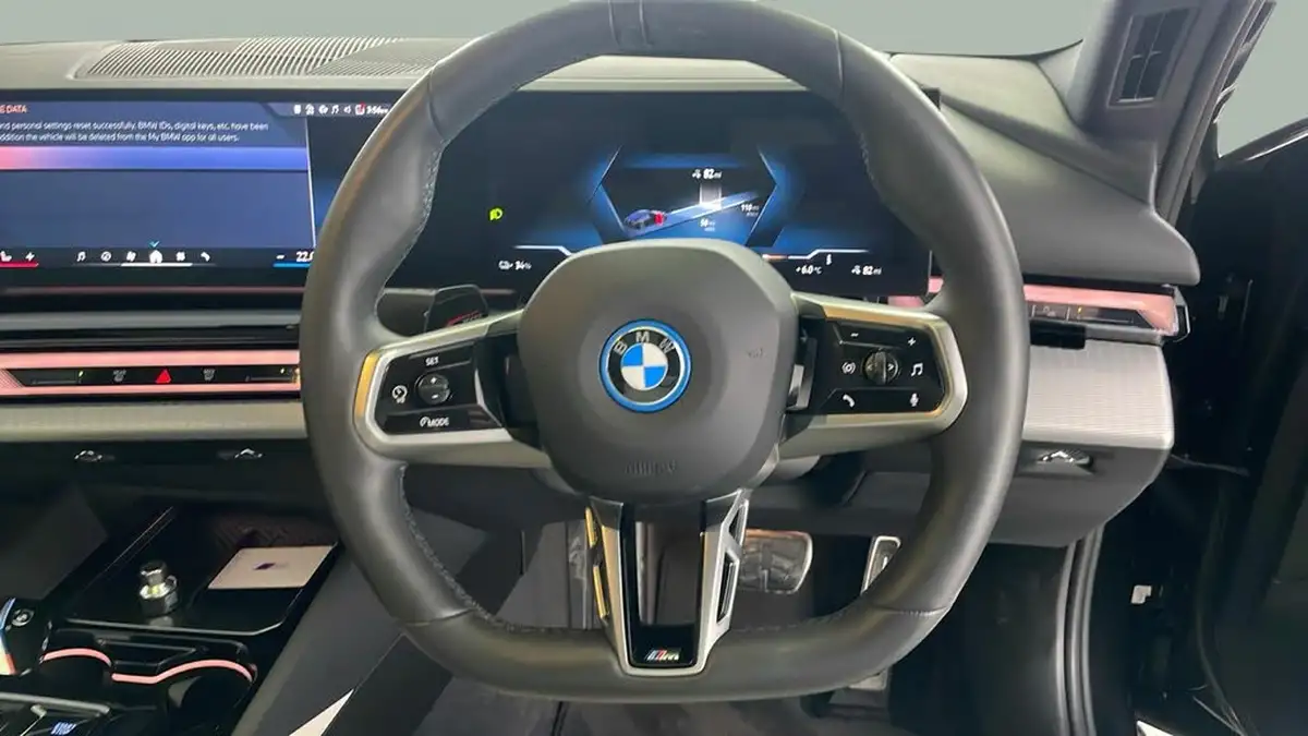 2024-bmw-5-series-e-i5-edrive40-m-sport-saloon-4d-big-1