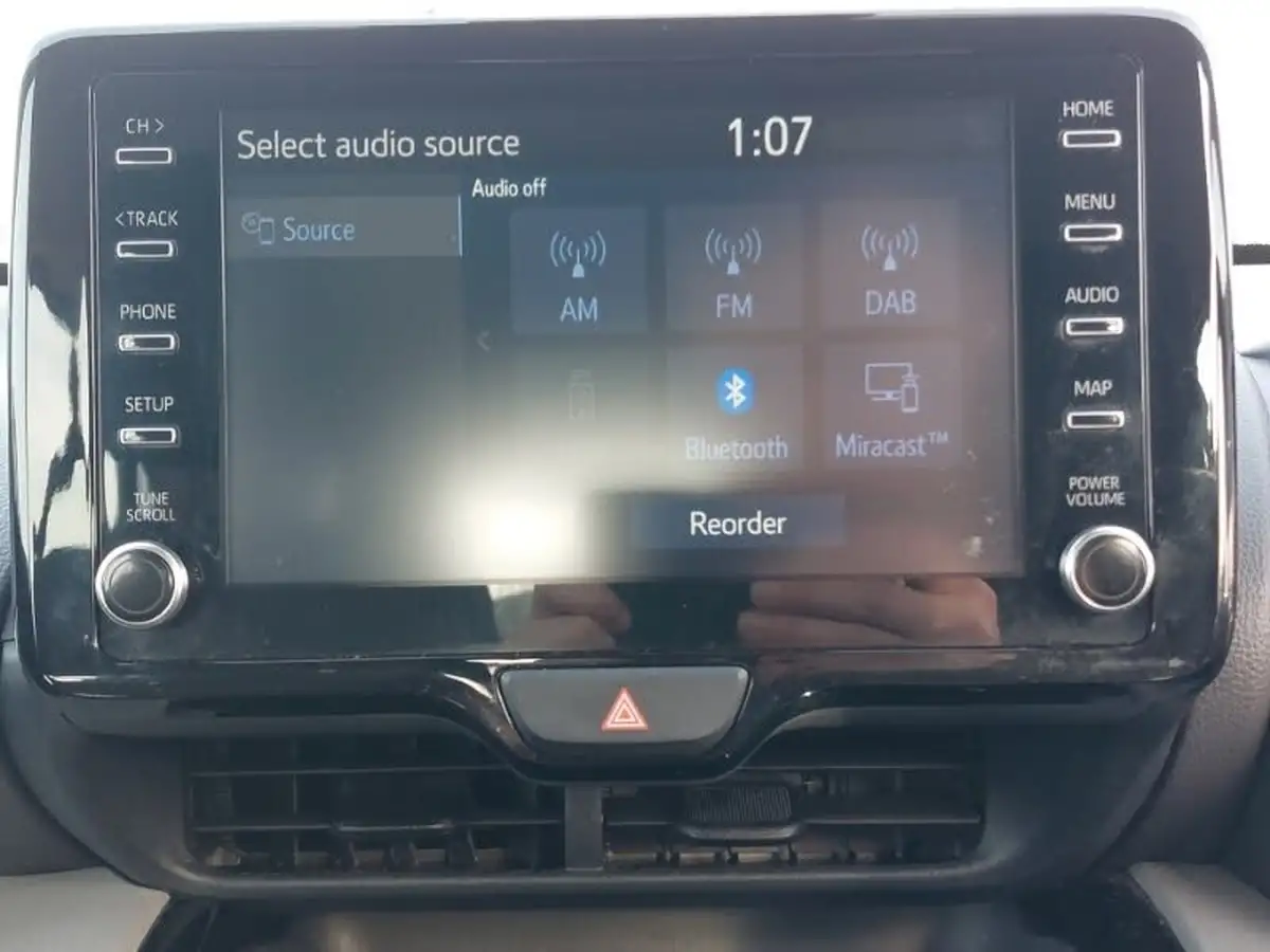 2021-toyota-yaris-cross-15-vvt-i-icon-big-10