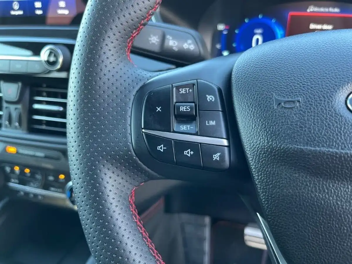 2022-ford-kuga-big-22