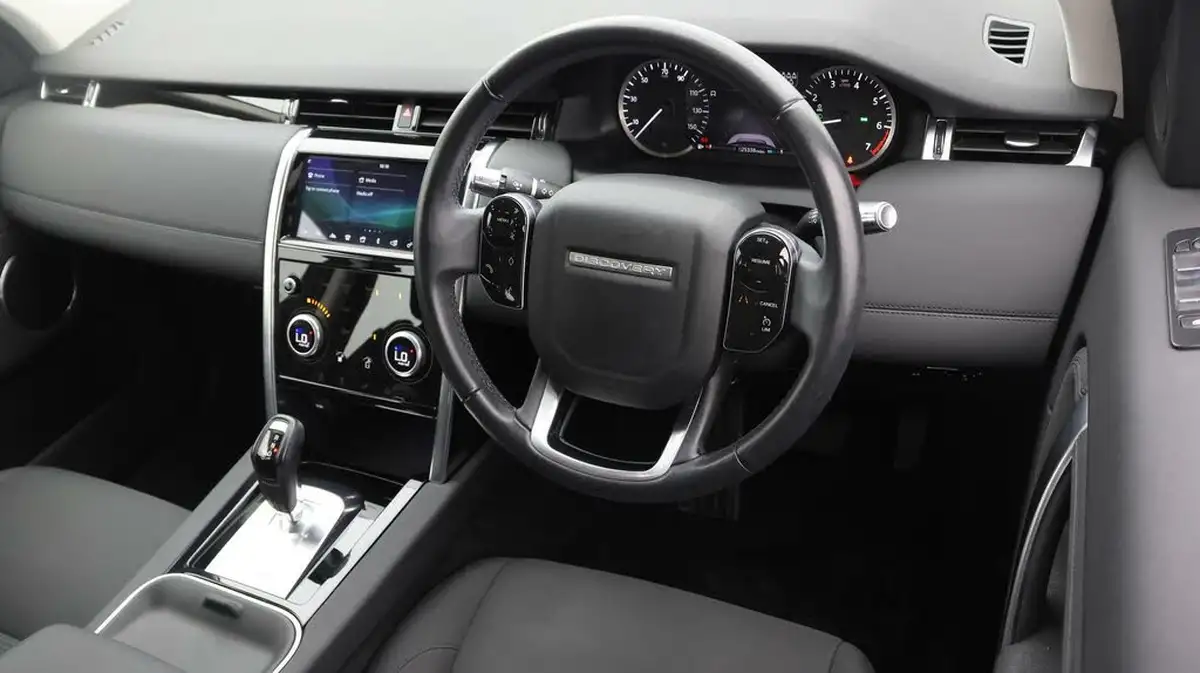 2020-land-rover-discovery-sport-20-p200-no-trim-big-8