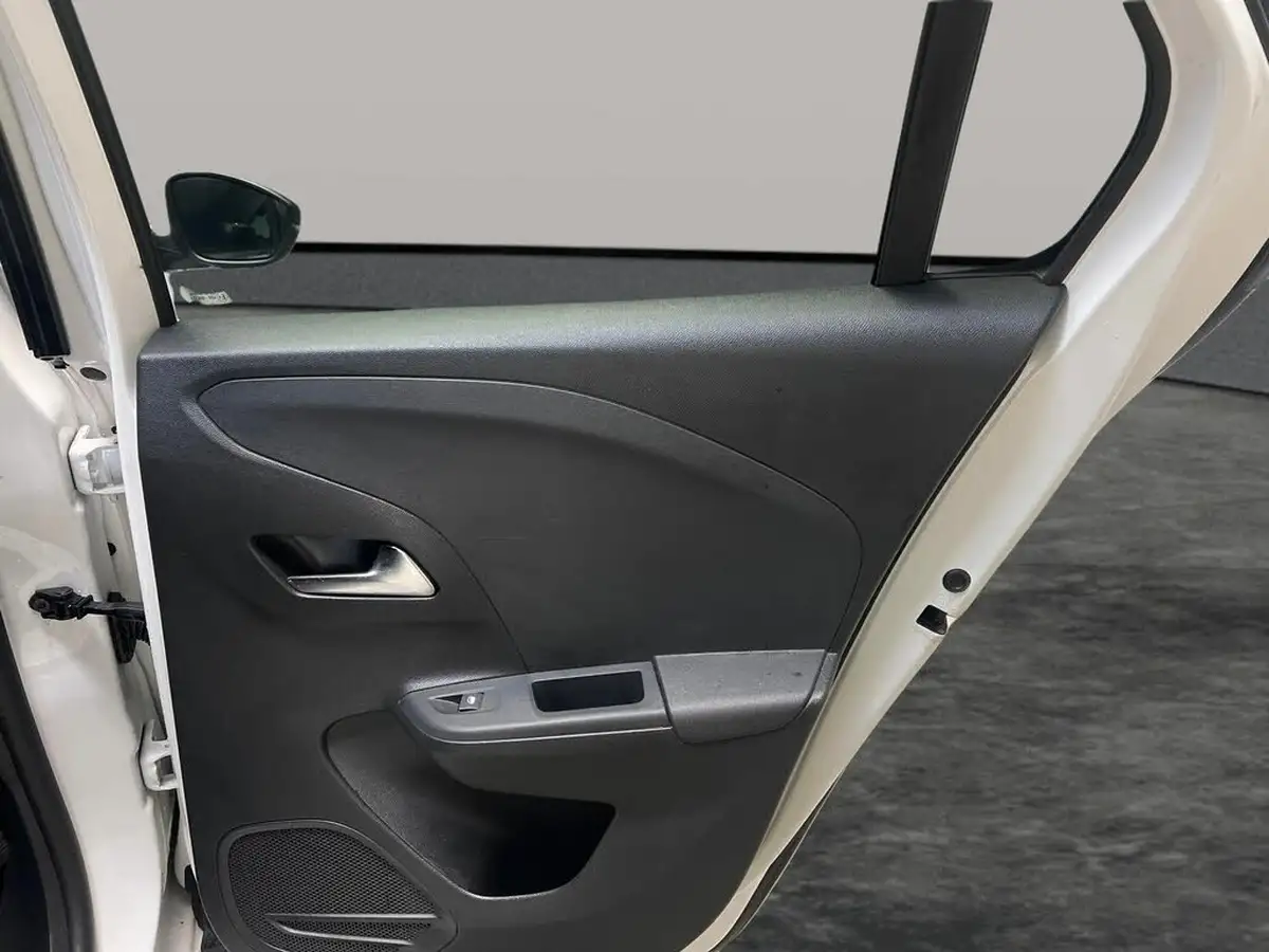 2020-vauxhall-corsa-e-elite-nav-74kw-big-32