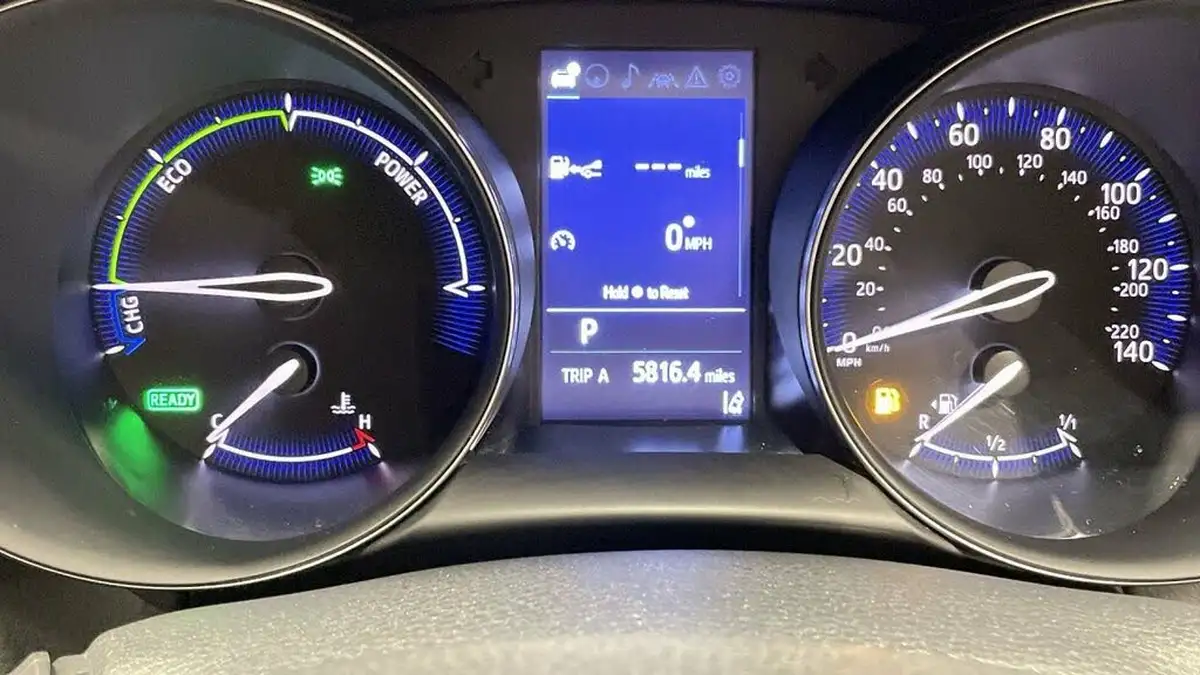 2020-toyota-c-hr-18-vvt-i-dynamic-big-25