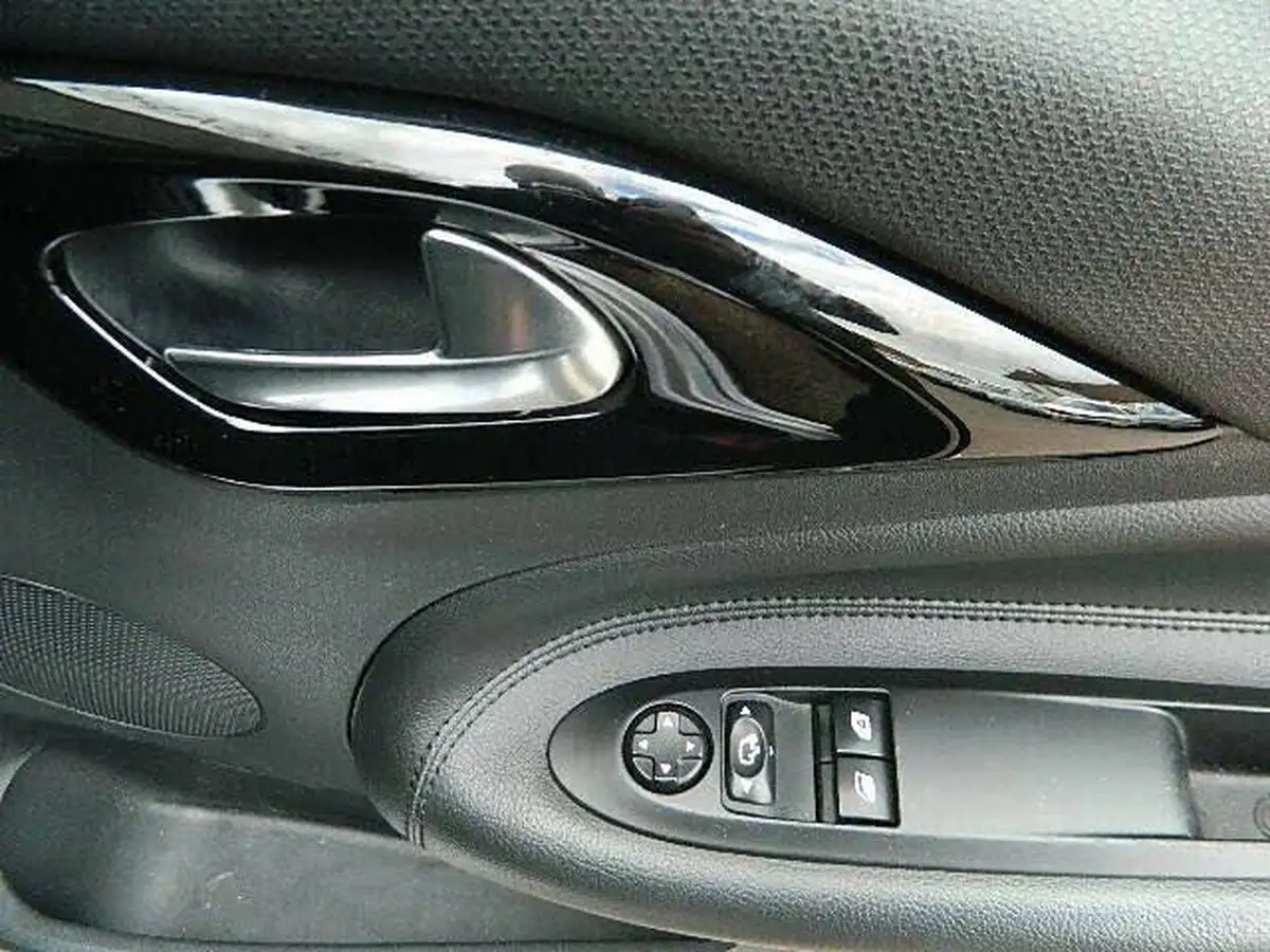 2014-citroen-ds3-16-dsire-plus-155ps-big-29