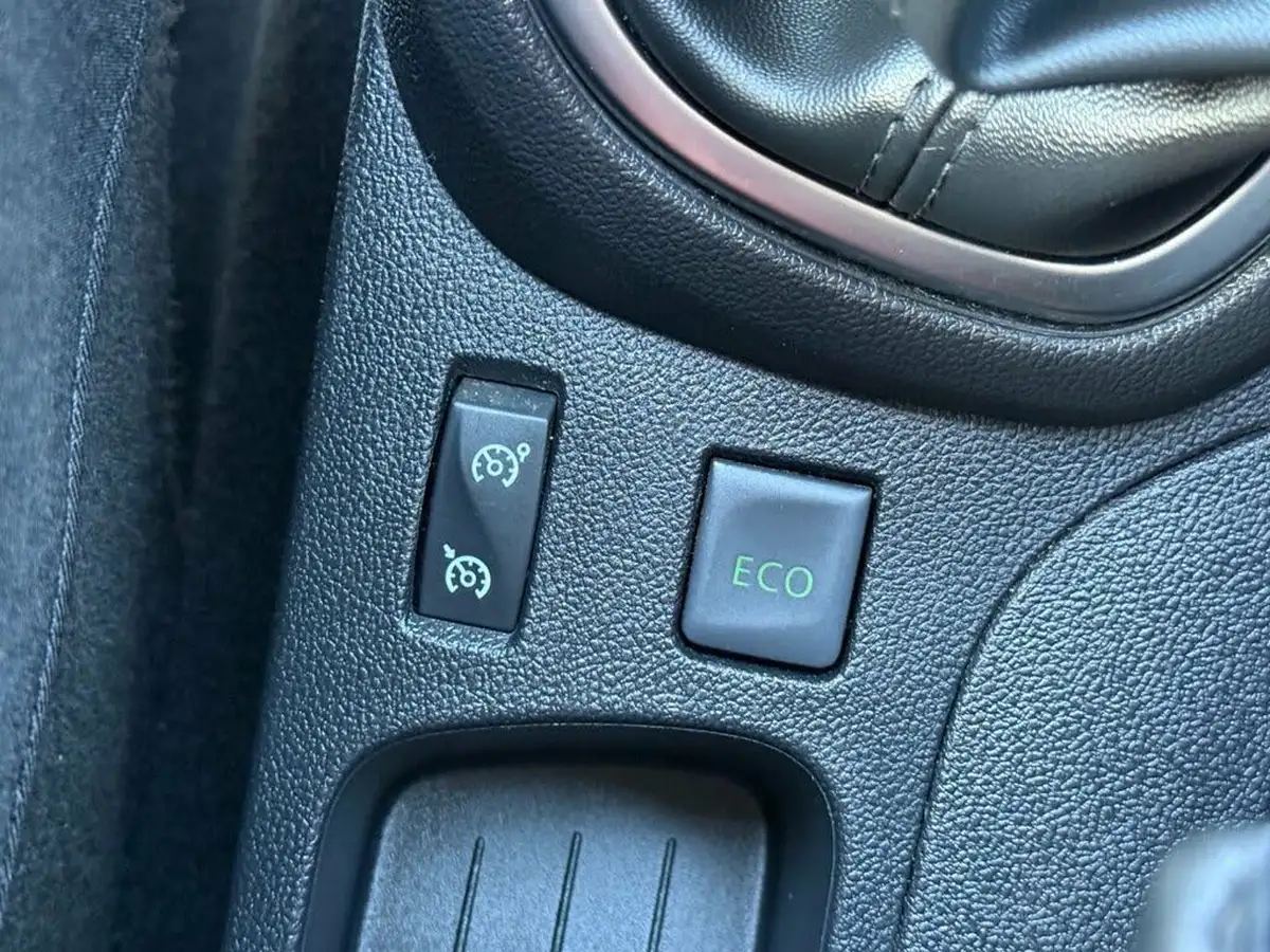 2018-renault-captur-12-tce-dynamique-s-nav-big-25