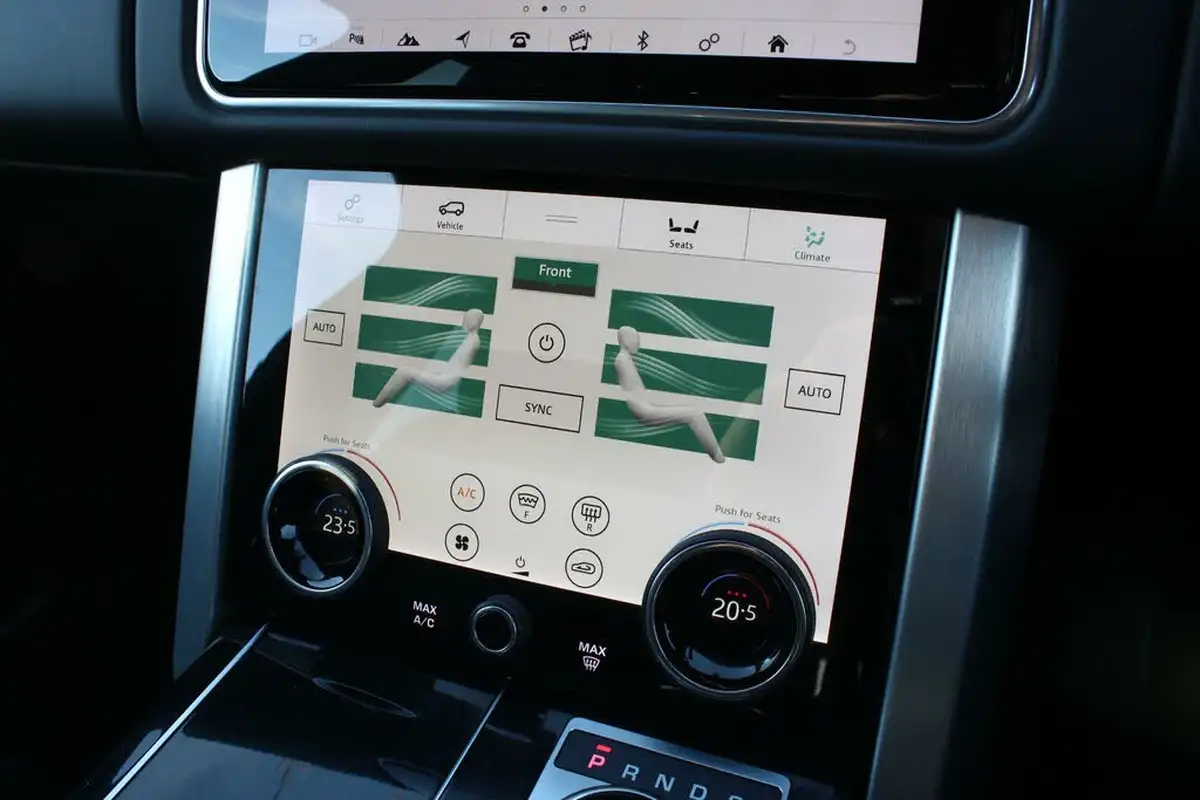 2019-land-rover-range-rover-30-sd-v6-vogue-big-18