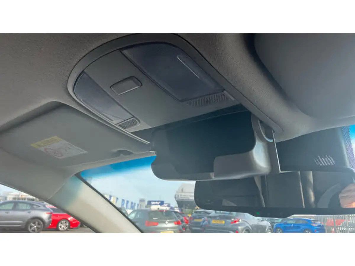 2020-kia-stonic-10-t-gdi-4-dct-big-30