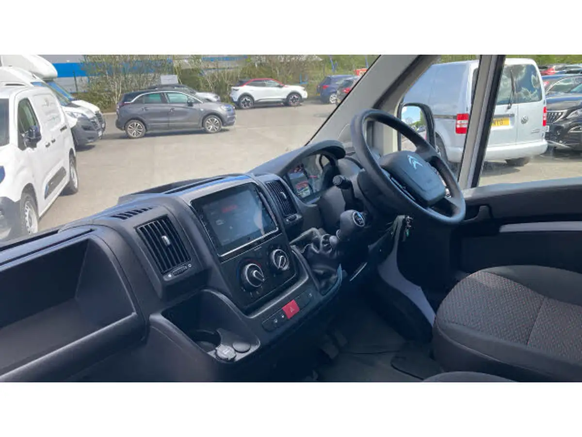 2023-citroen-relay-22bluehdi-35-l3h2-enterprise-edition-panel-big-8