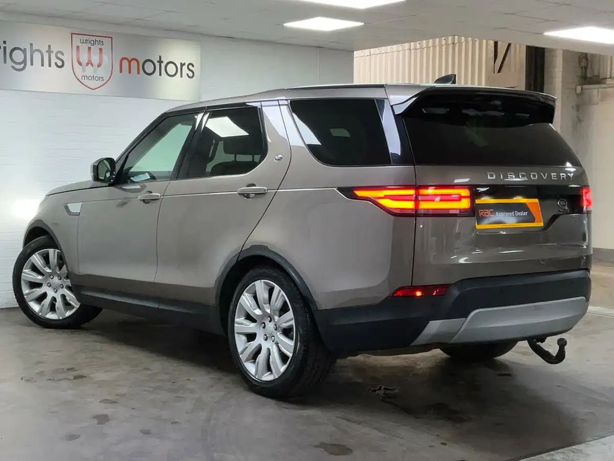 2017-land-rover-discovery-30td6-hse-luxury-big-10