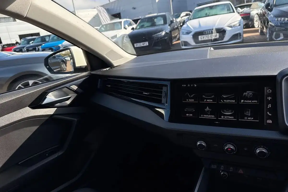 2023-audi-a1-10-30-tfsi-sport-big-57