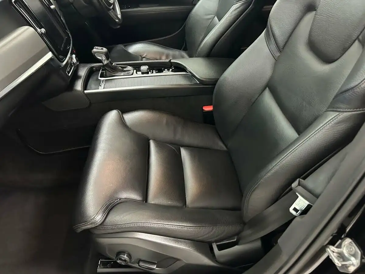 2020-volvo-v90-20-t4-momentum-plus-big-15