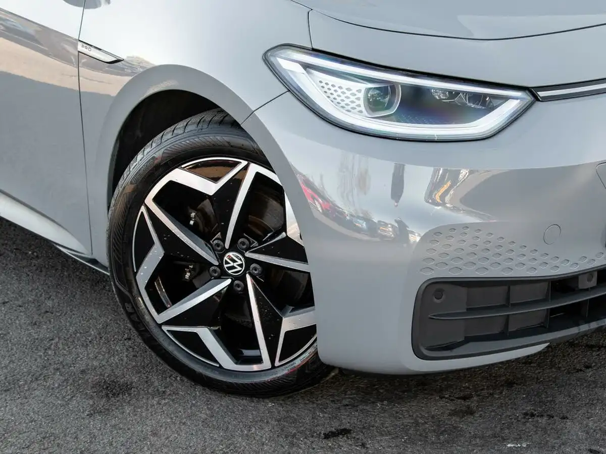 2020-volkswagen-id3-e-business-big-1