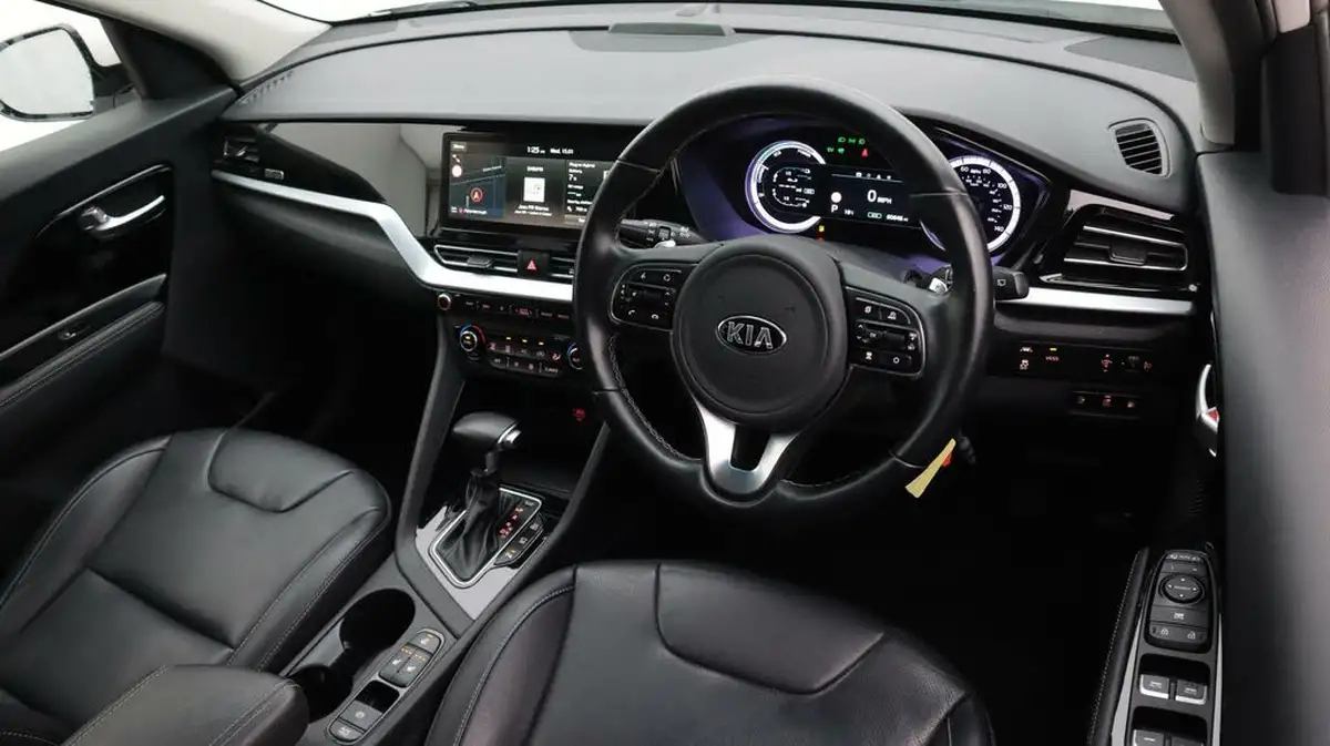 2020-kia-niro-16-gdi-phev-3-big-8
