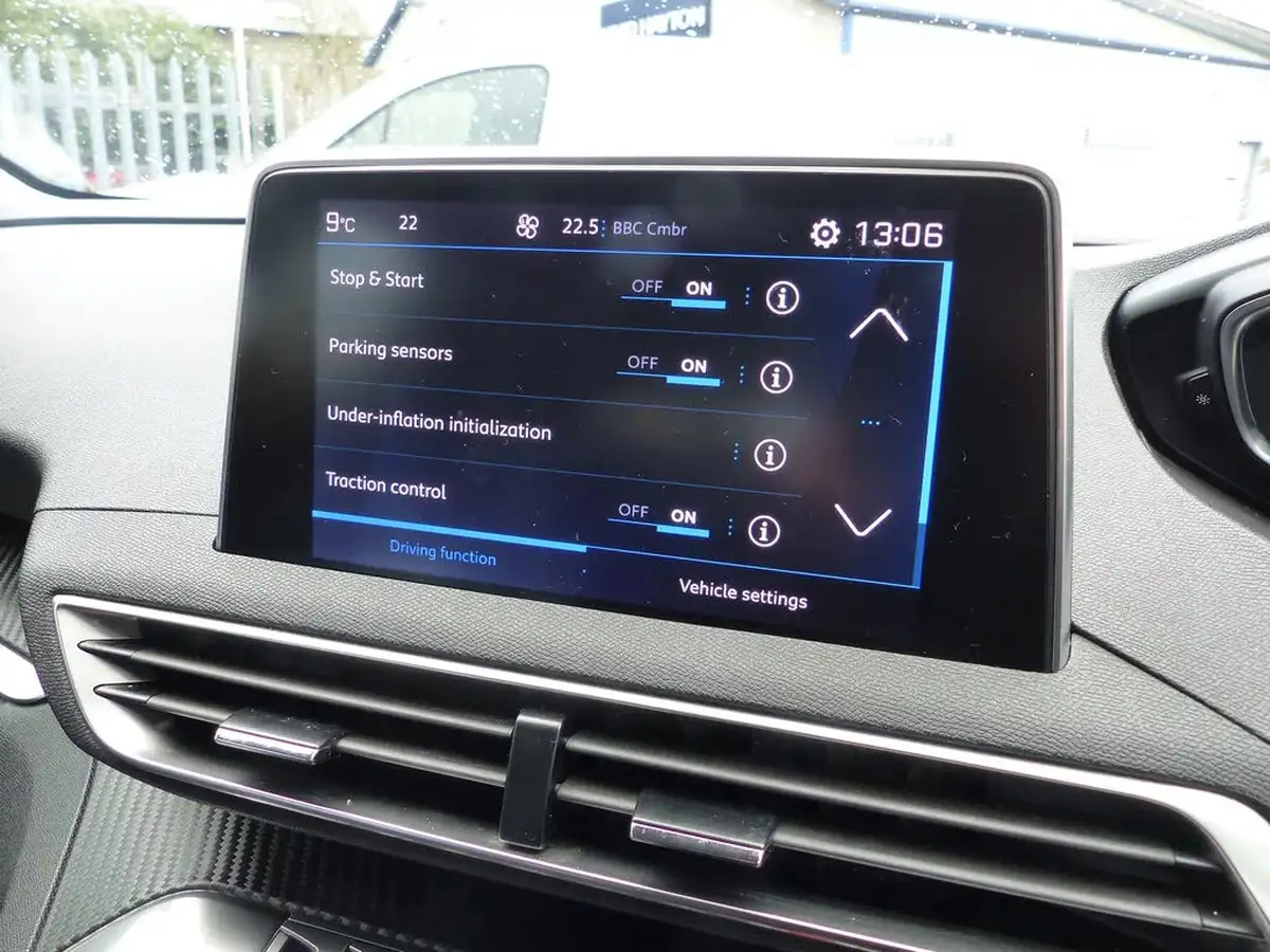 2021-peugeot-3008-suv-15-bluehdi-active-premium-big-12