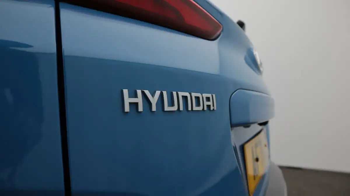 2021-hyundai-kona-16-gdi-premium-hybrid-big-21