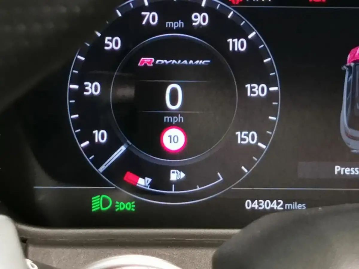 2018-land-rover-range-rover-velar-20-p300-r-dynamic-se-big-21