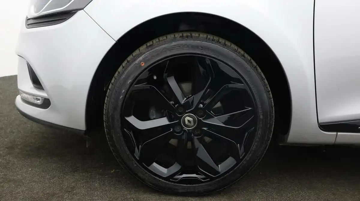 2019-renault-clio-15dci-iconic-90ps-ss-edc-auto-big-17