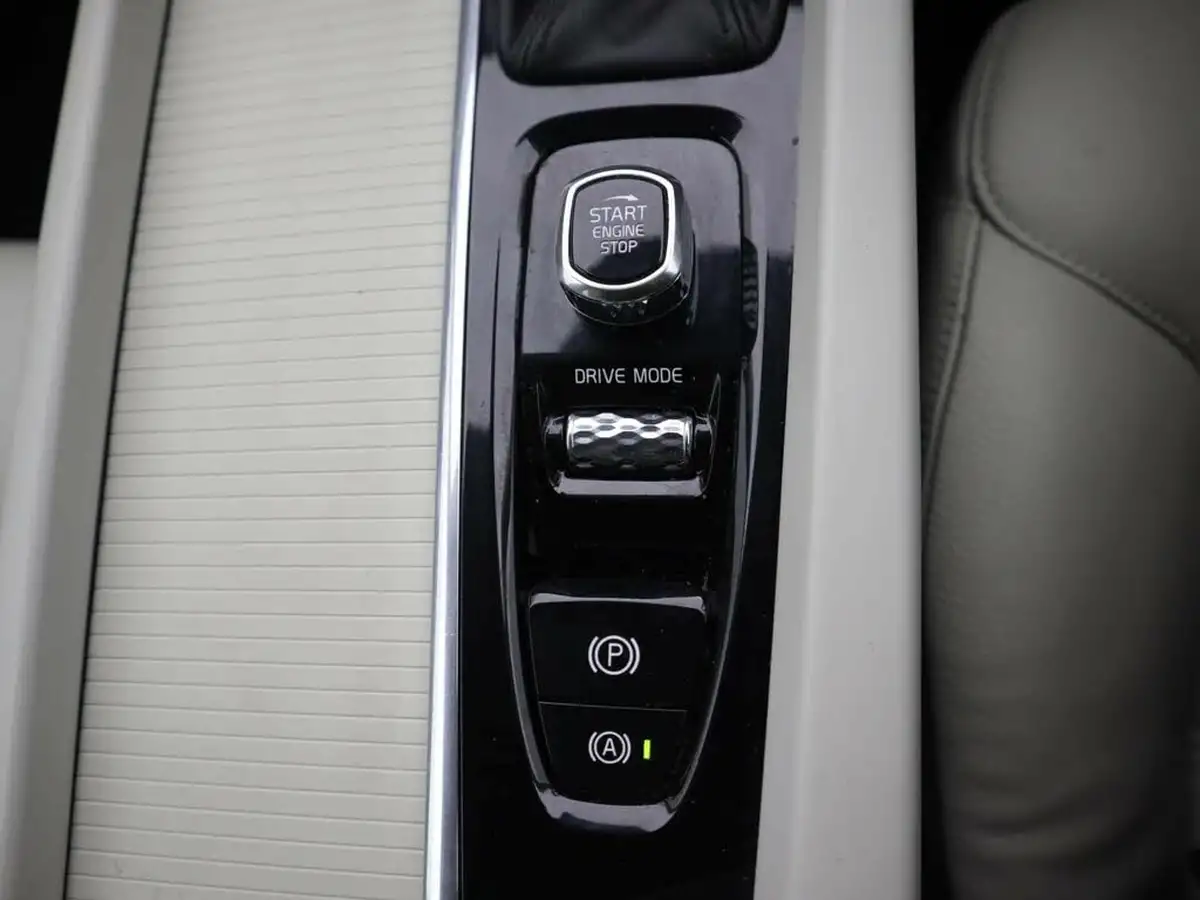 2019-volvo-xc60-20-t5-momentum-awd-big-21
