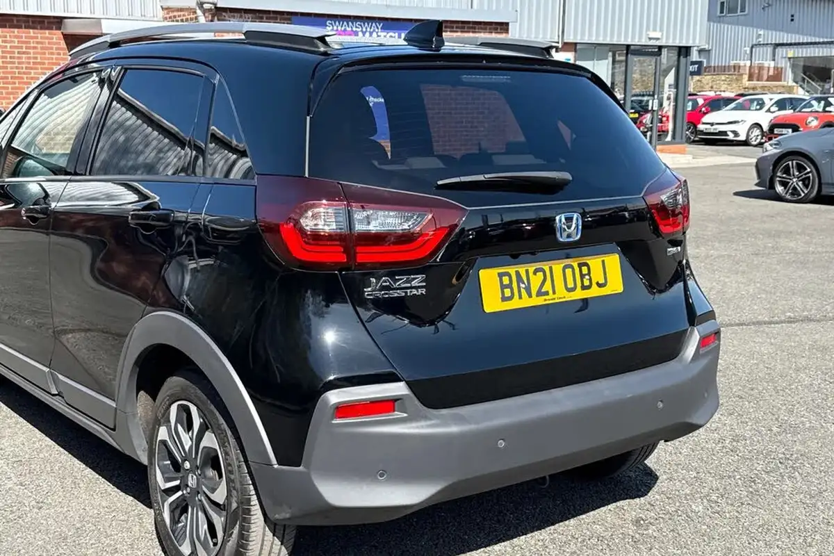 2021-honda-jazz-15-i-mmd-crosstar-ex-107ps-big-7