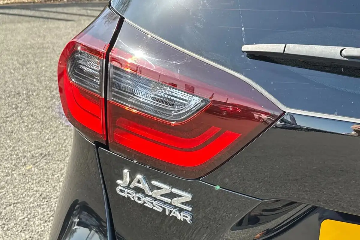 2021-honda-jazz-15-i-mmd-crosstar-ex-107ps-big-31