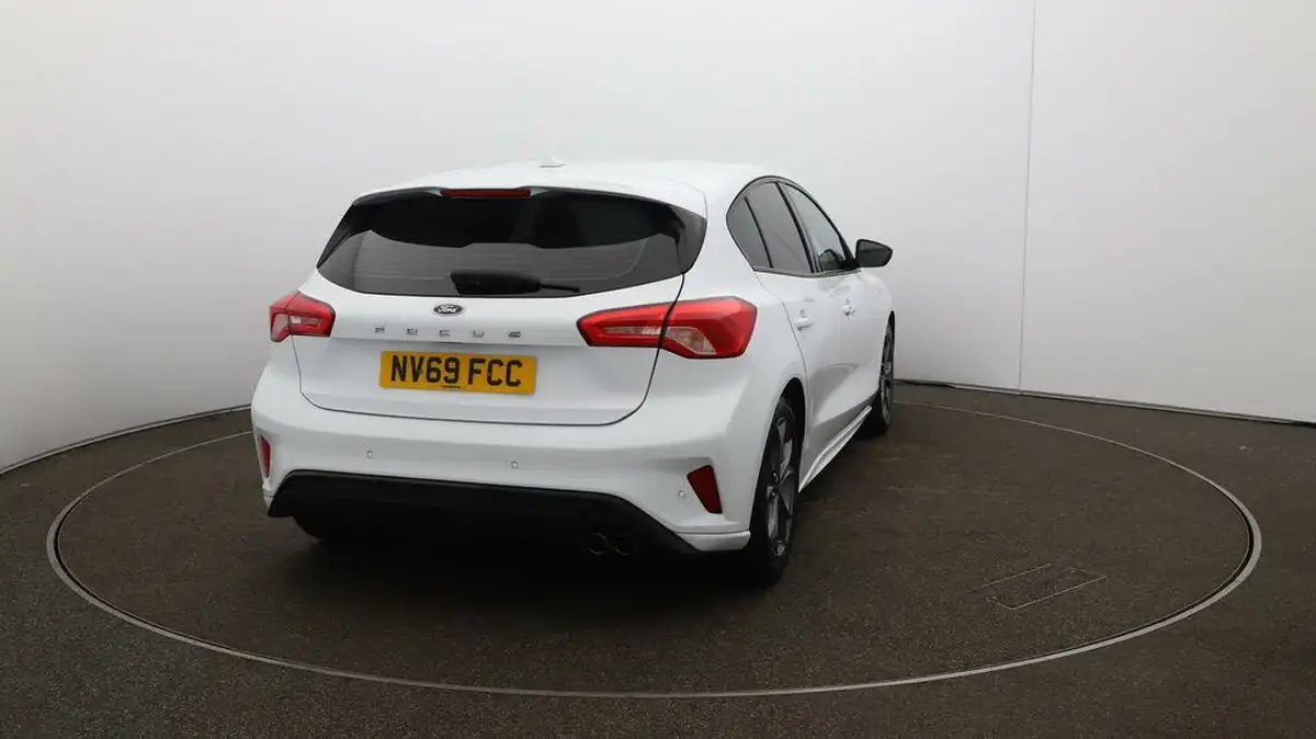 2020-ford-focus-15t-st-line-hatchback-big-46