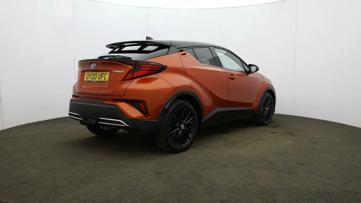 2020-toyota-c-hr-20-vvt-i-orange-edition-big-51