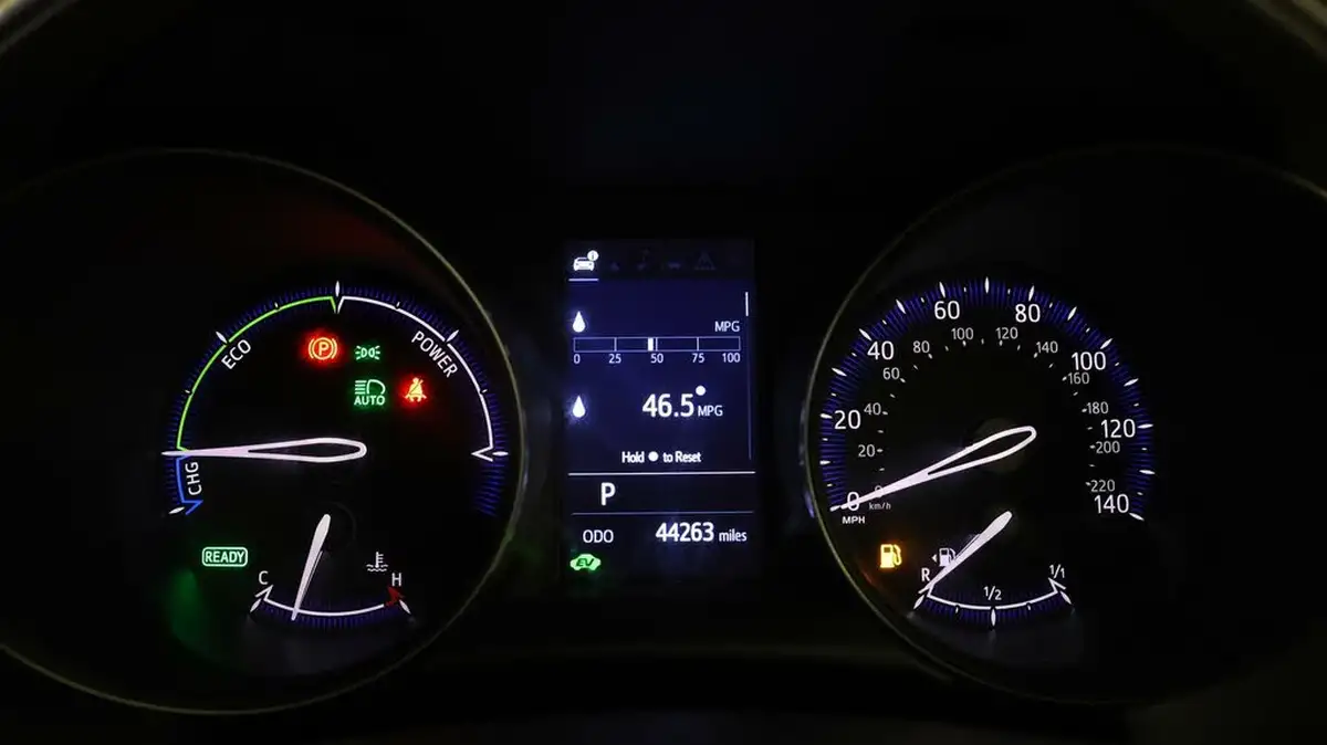 2020-toyota-c-hr-20-vvt-i-orange-edition-big-9