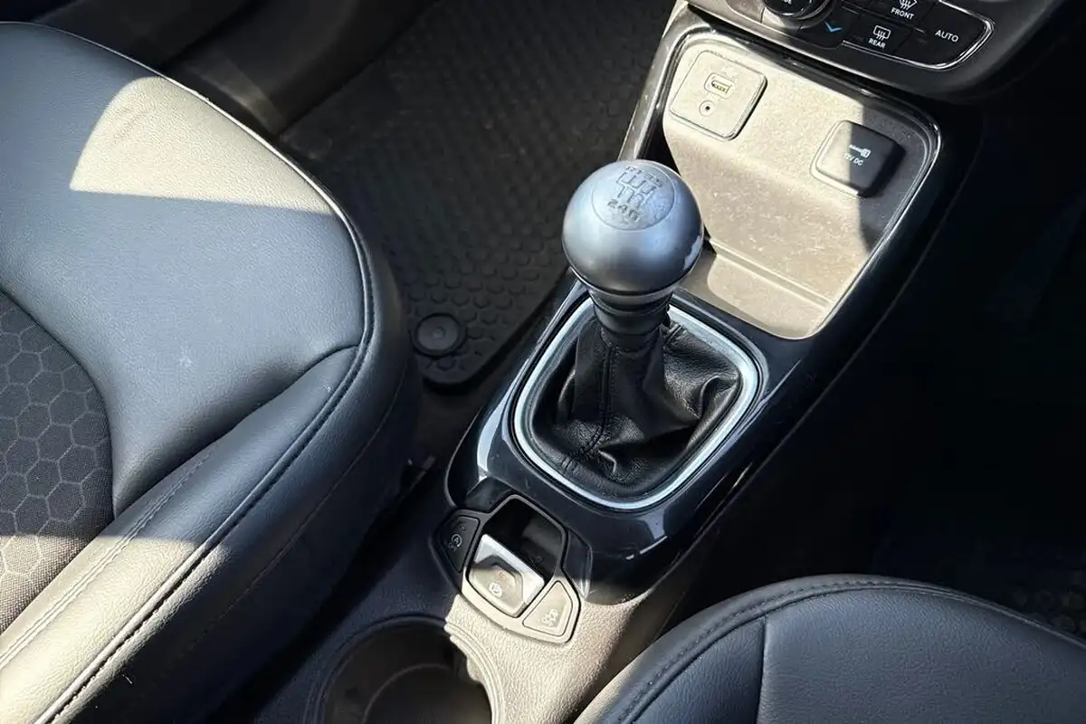 2019-jeep-compass-14-multiair-ii-night-eagle-big-21