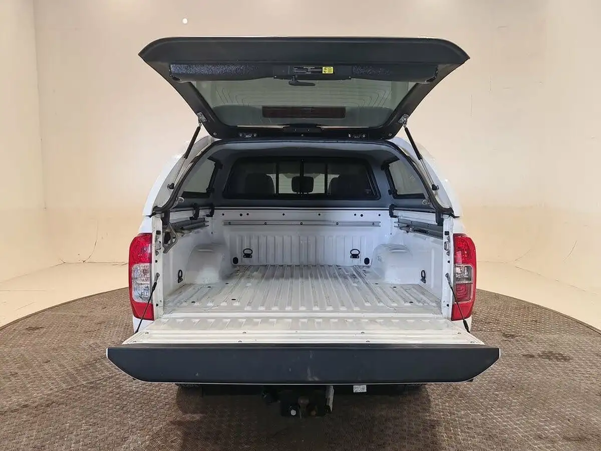 2019-nissan-navara-23dci-tt-tekna-8-navileather-auto-big-18