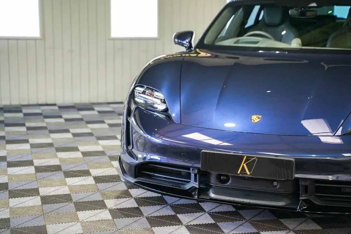 2023-porsche-taycan-e-turbo-s-cross-turismo-big-9