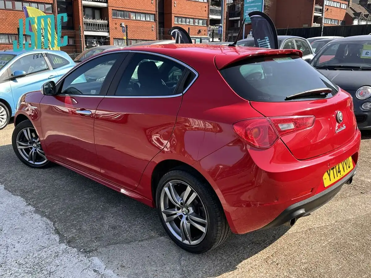 2014-alfa-romeo-giulietta-20td-exclusive-big-2