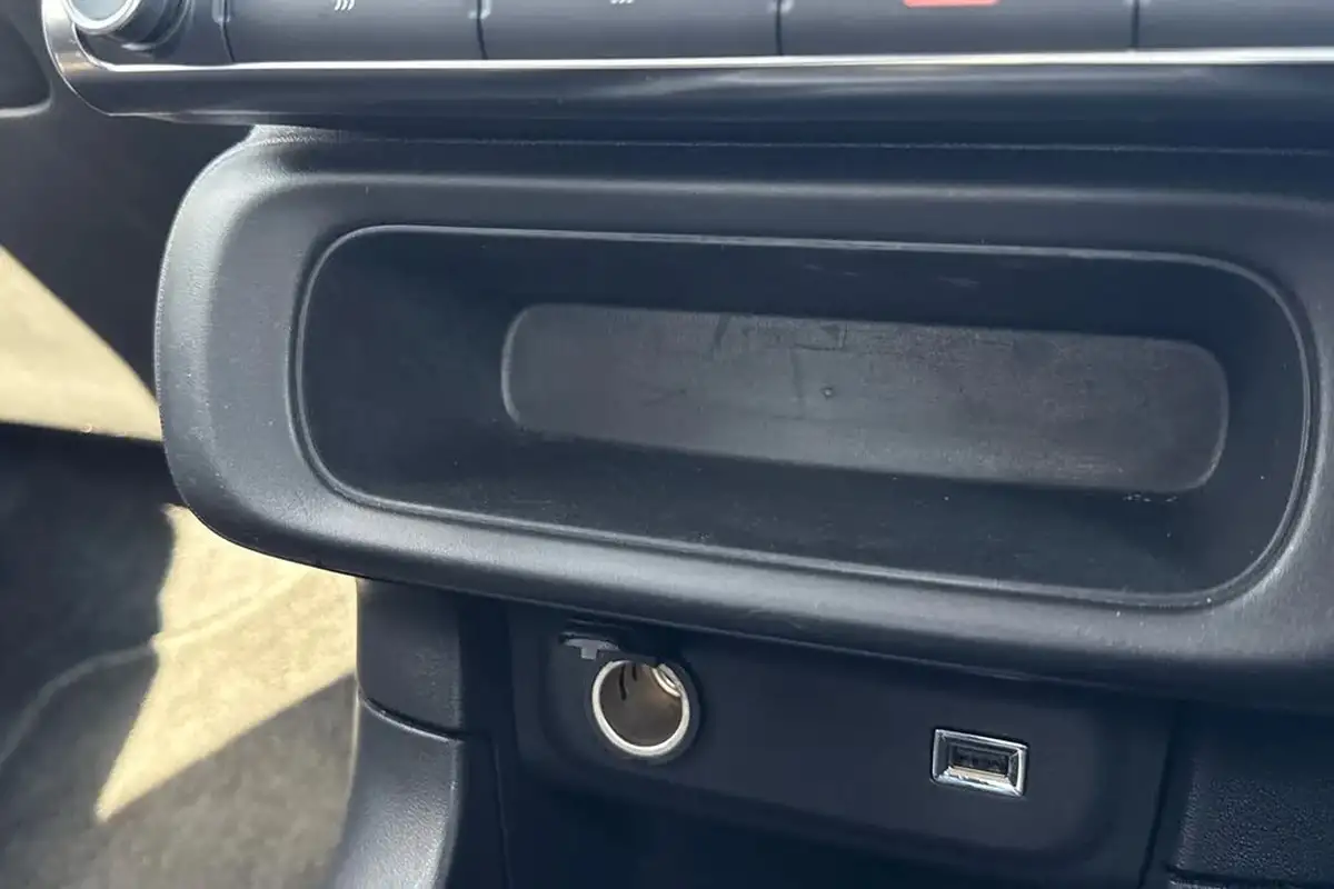 2019-citroen-c3-12-puretech-flair-nav-edition-82ps-ss-big-38