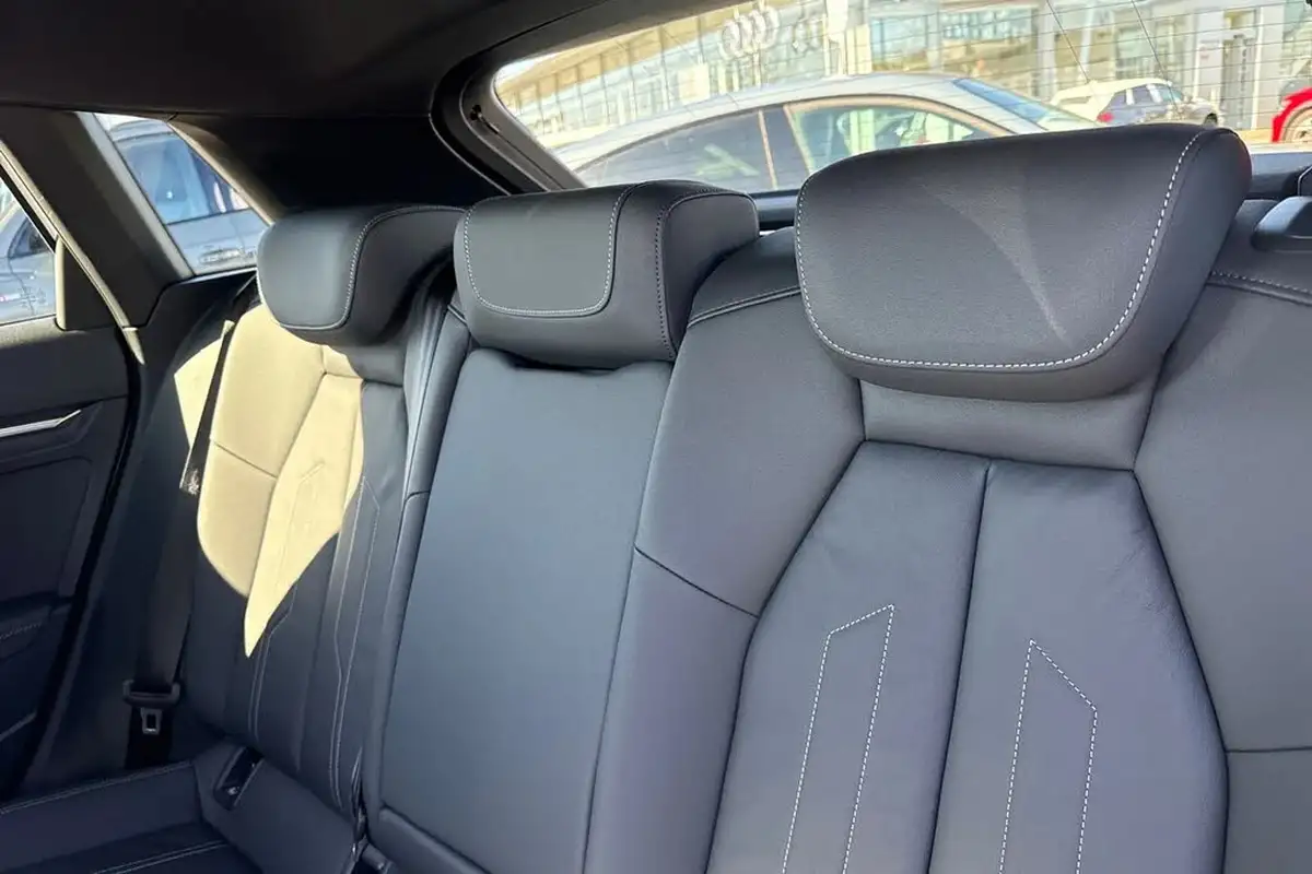 2023-audi-a3-10-30-tfsi-s-line-sportback-5d-big-17