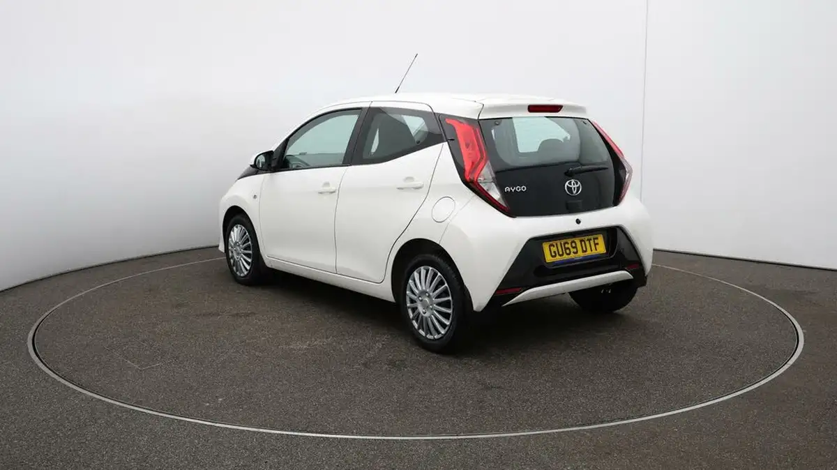 2019-toyota-aygo-10-vvt-i-x-play-big-53
