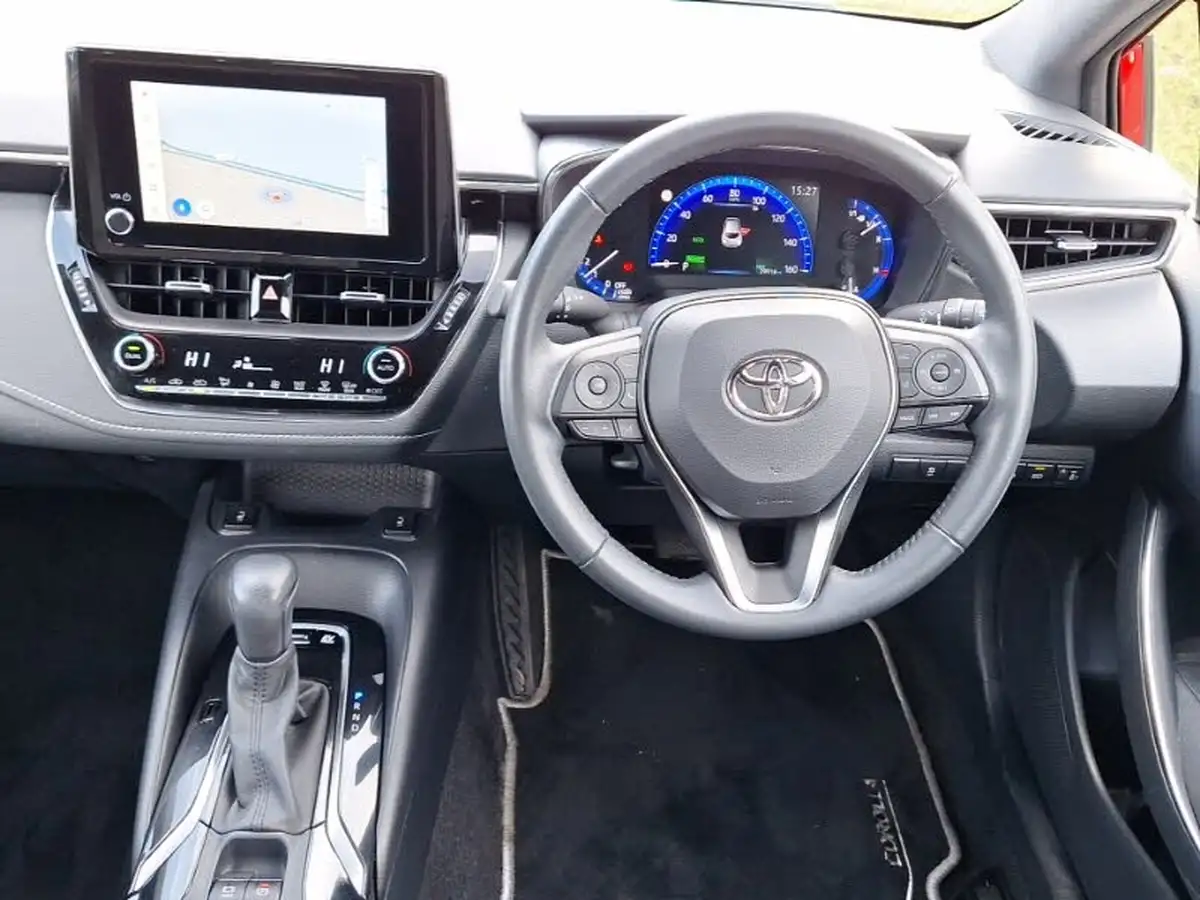 2022-toyota-corolla-18-vvt-i-icon-tech-trk-hatchback-5d-big-6