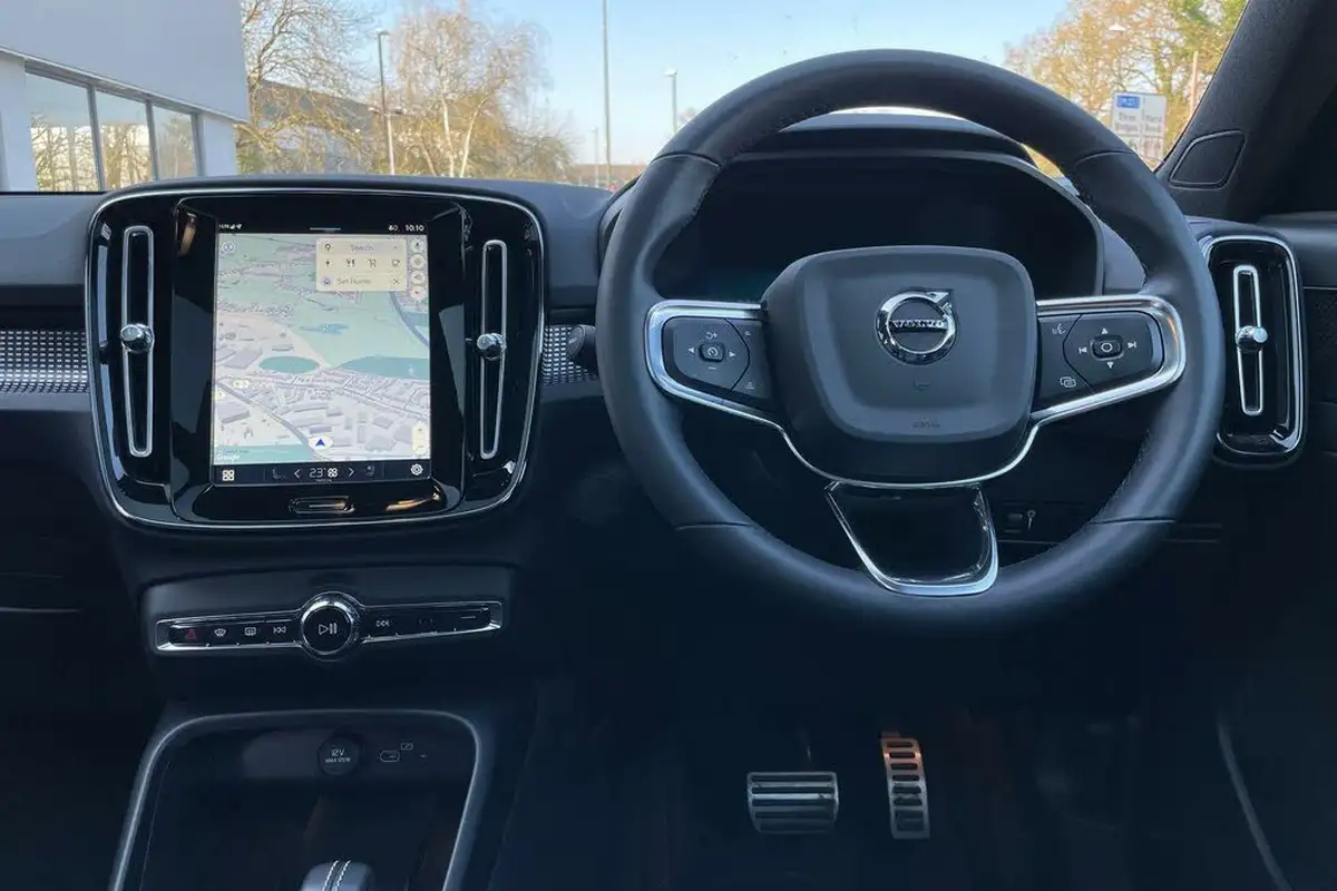 2021-volvo-c40-e-twin-recharge-pro-big-32