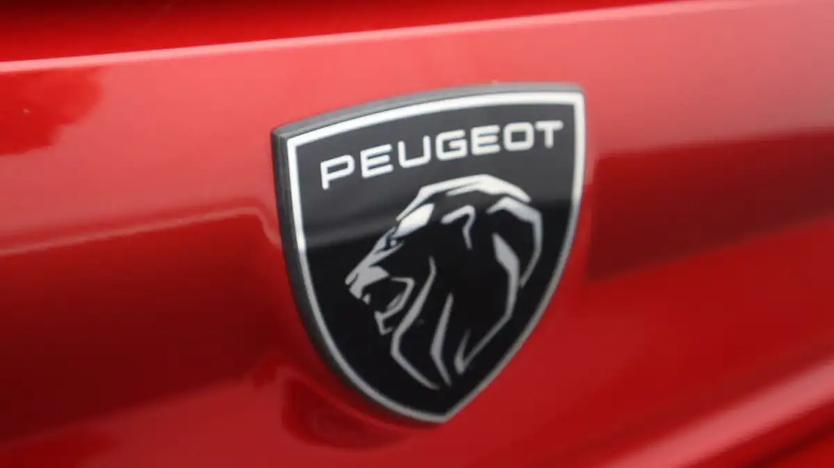 2022-peugeot-308-16-puretech-gt-premium-225bhp-big-20