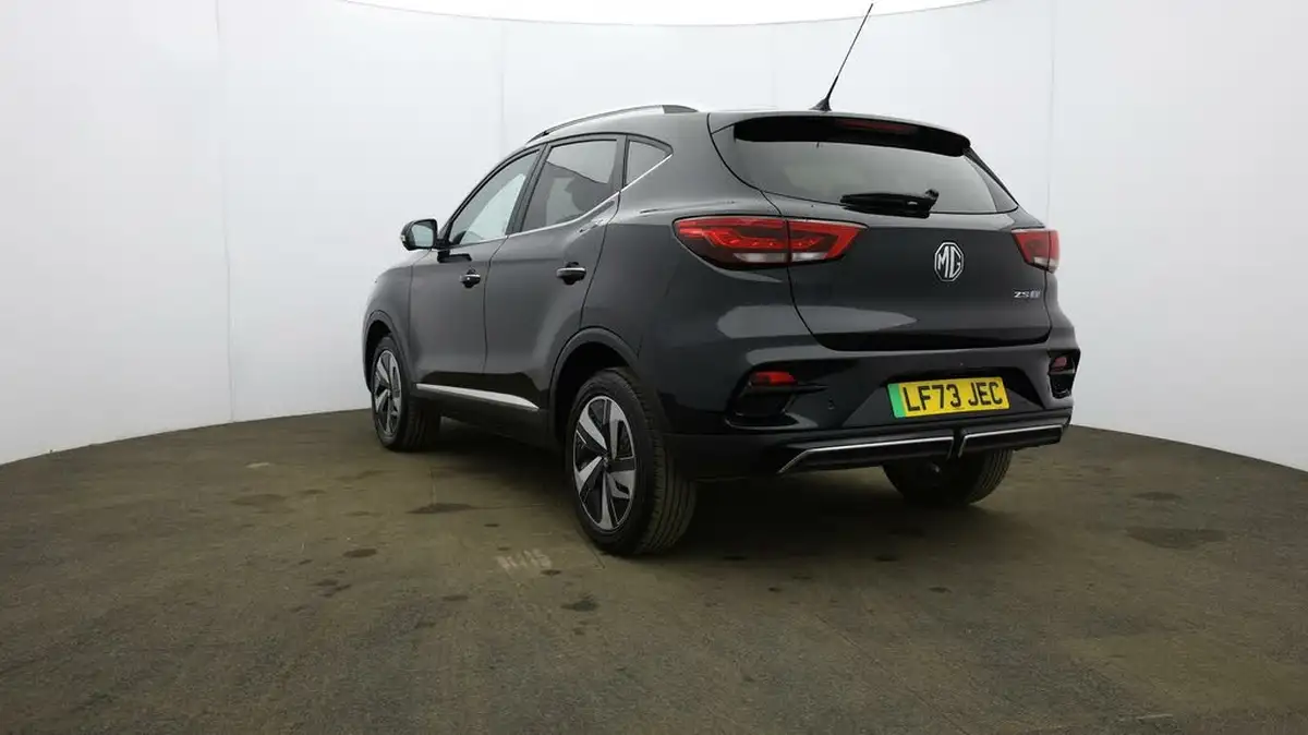 2023-mg-zs-suv-e-trophy-connect-ev-156ps-long-range-big-35