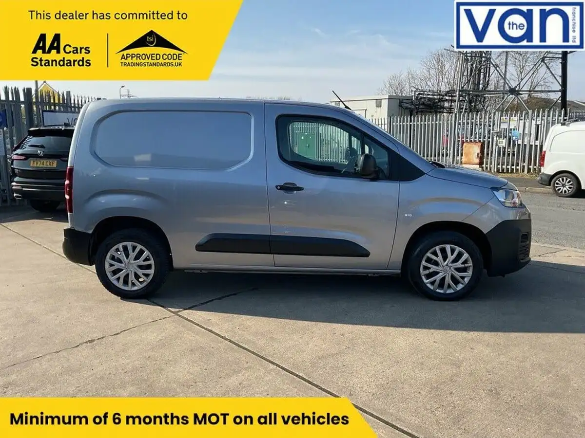 2021-citroen-berlingo-15bluehdi-1000-enterprise-100pseu6dt-e-ss-panel-big-1