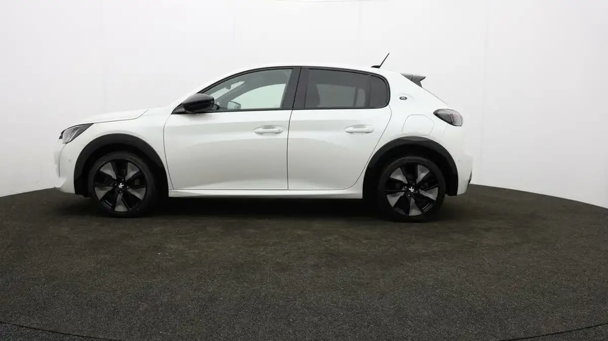 2021-peugeot-208-e-gt-premium-big-62