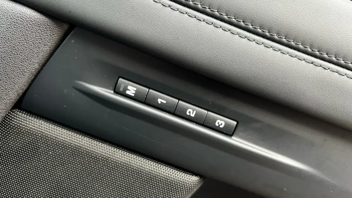2020-land-rover-range-rover-evoque-20-d180-r-dynamic-hse-big-22